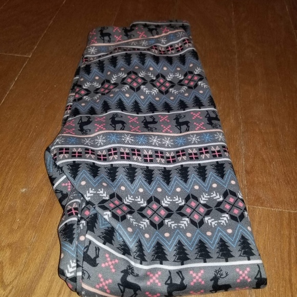 π5/$10πNWOT Super Soft Leggings - Picture 2 of 5
